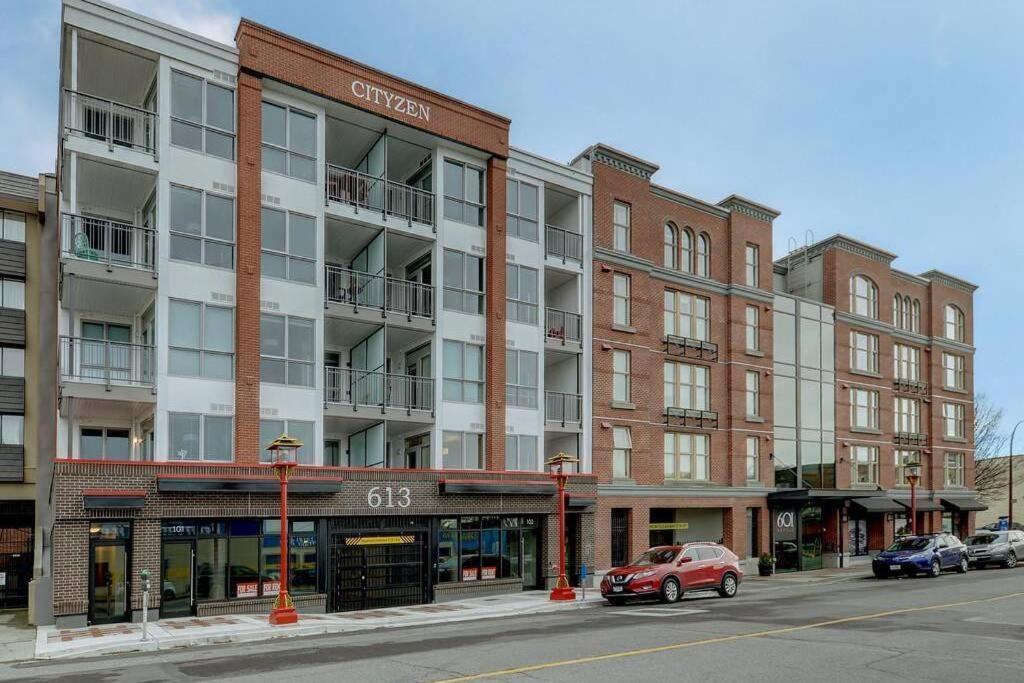 Clean 4Th Floor 1 Bedroom Apt In Old Town China Town Victoria Exterior photo