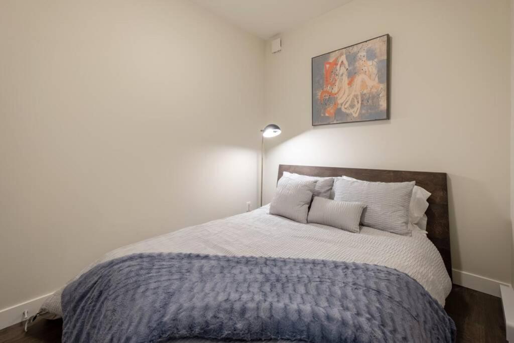 Clean 4Th Floor 1 Bedroom Apt In Old Town China Town Victoria Exterior photo