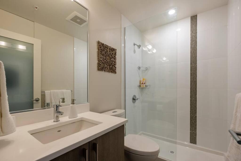 Clean 4Th Floor 1 Bedroom Apt In Old Town China Town Victoria Exterior photo